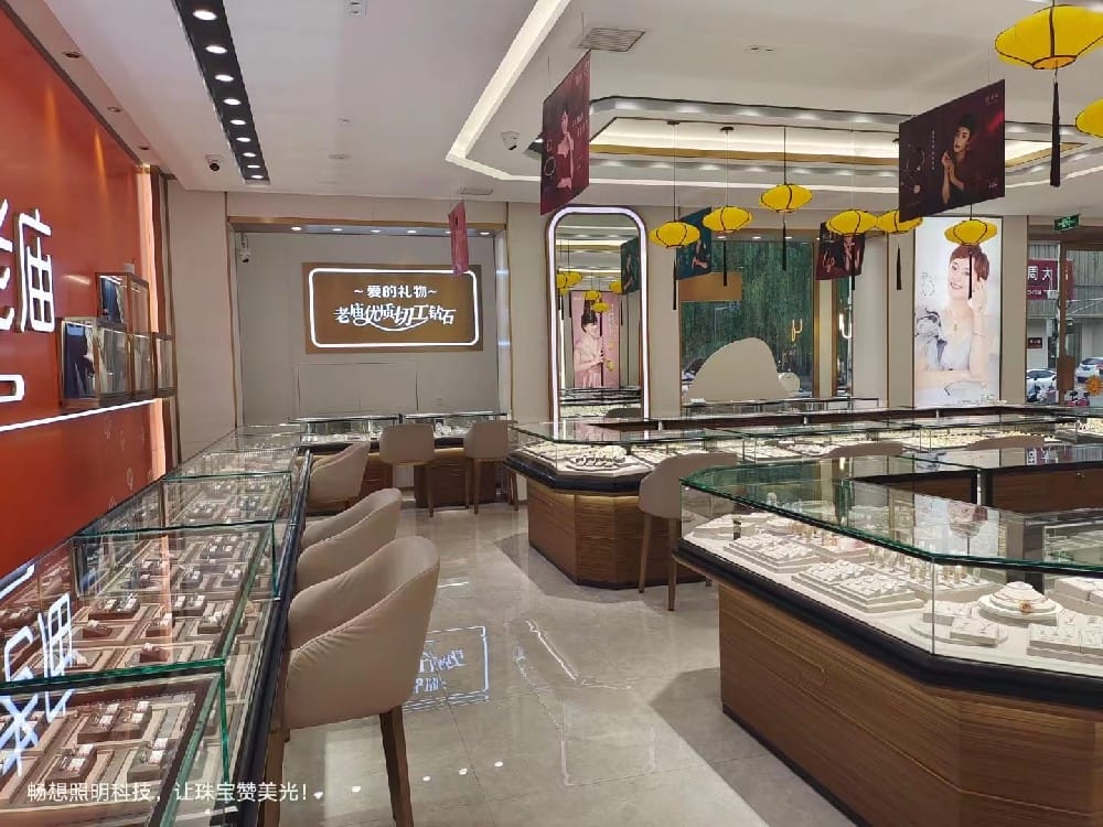 Jewelry lighting case of Laomiao Temple in Yanshi, Henan Province