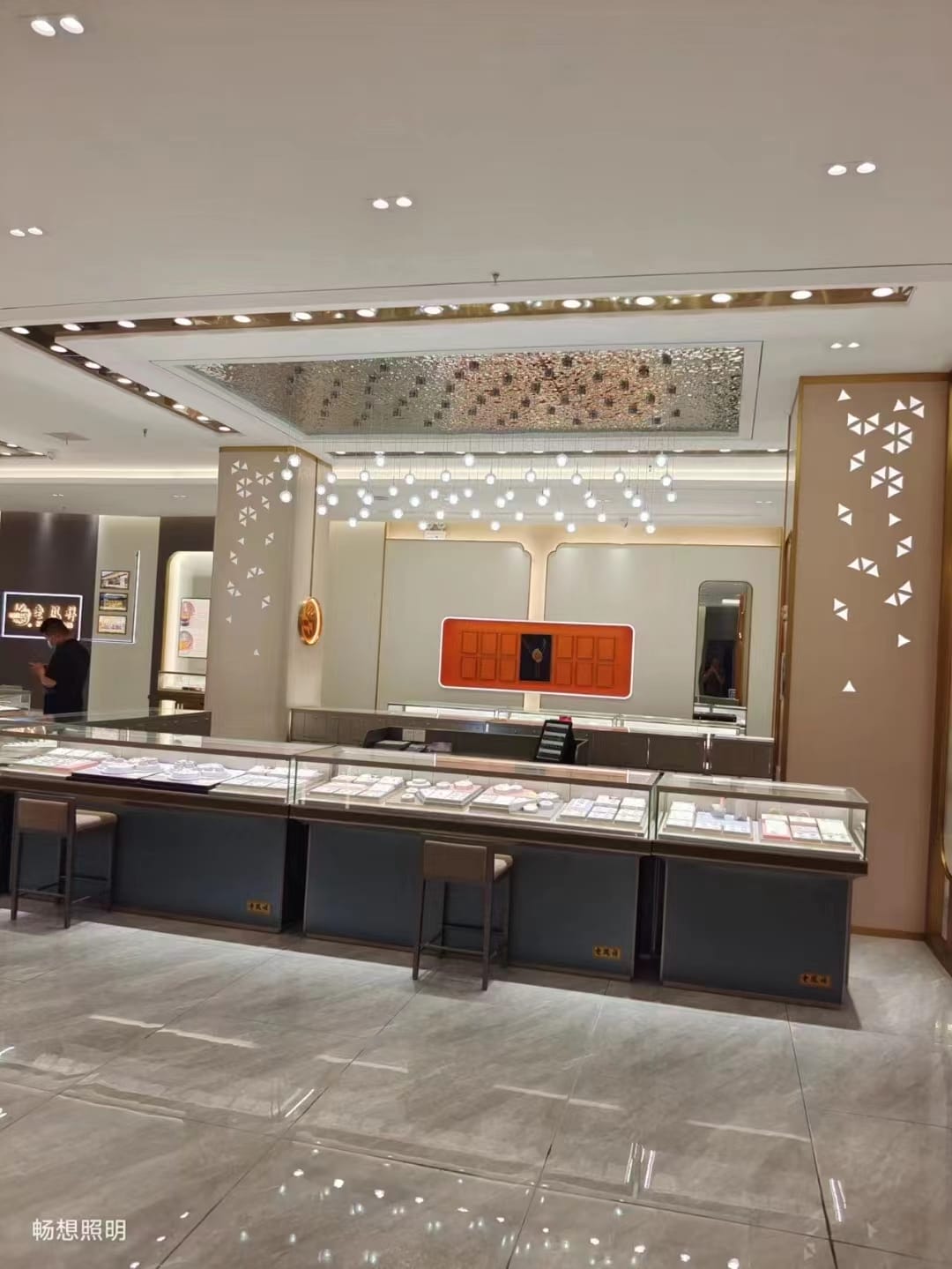 The case of Laofengxiang Jewelry Lighting in Xinxiang, Henan Province