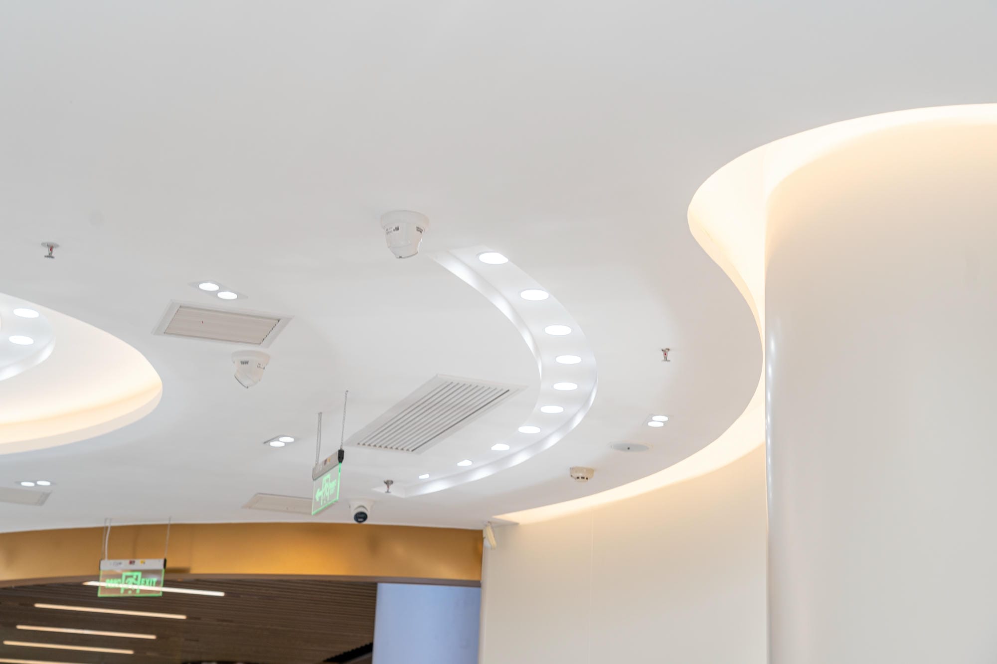 Jewelry lighting case of Laofengxiang (Asia Square) in Zhengzhou, Henan Province