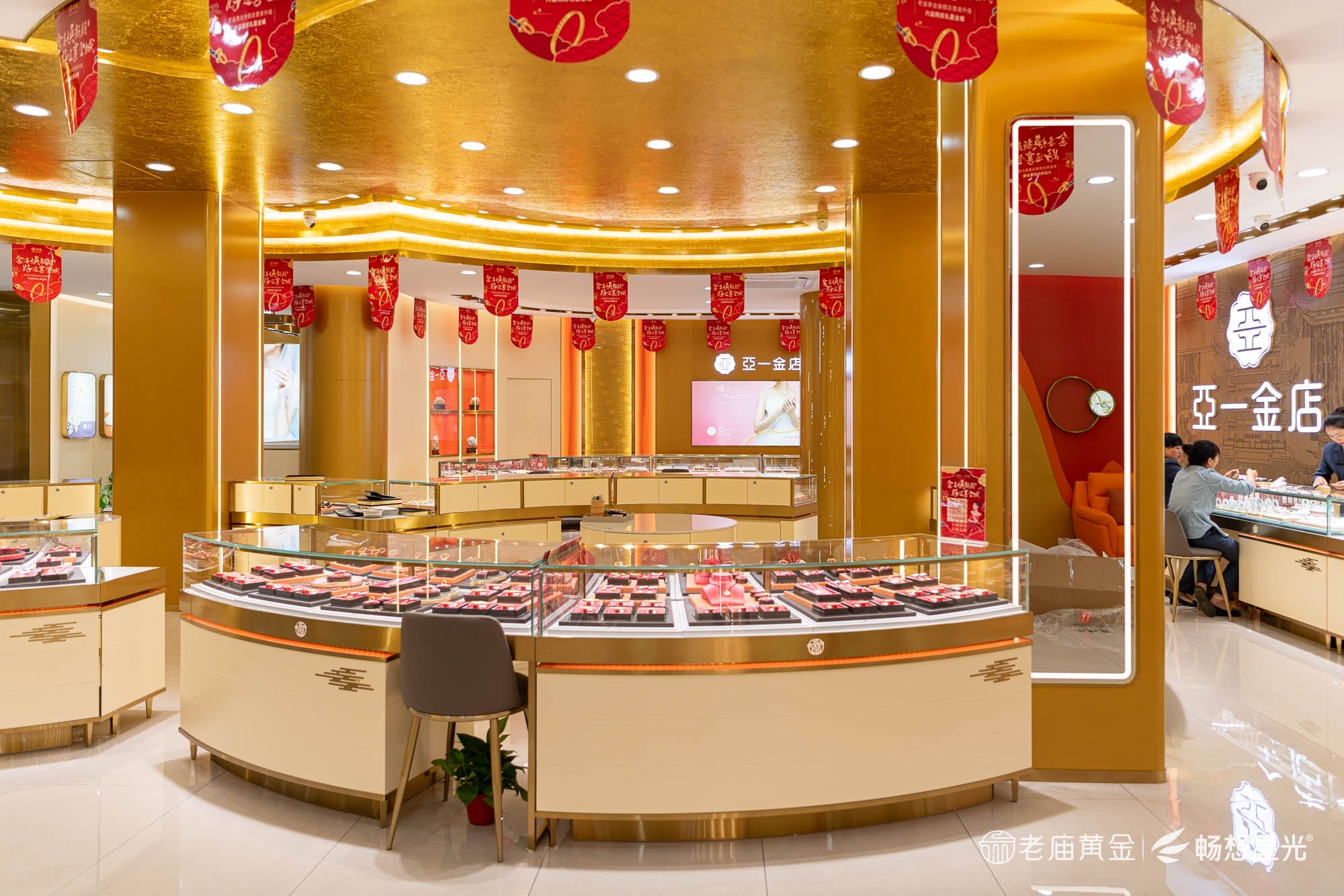 Jewelry lighting case of Laomiao Gold Feidong Flagship Store