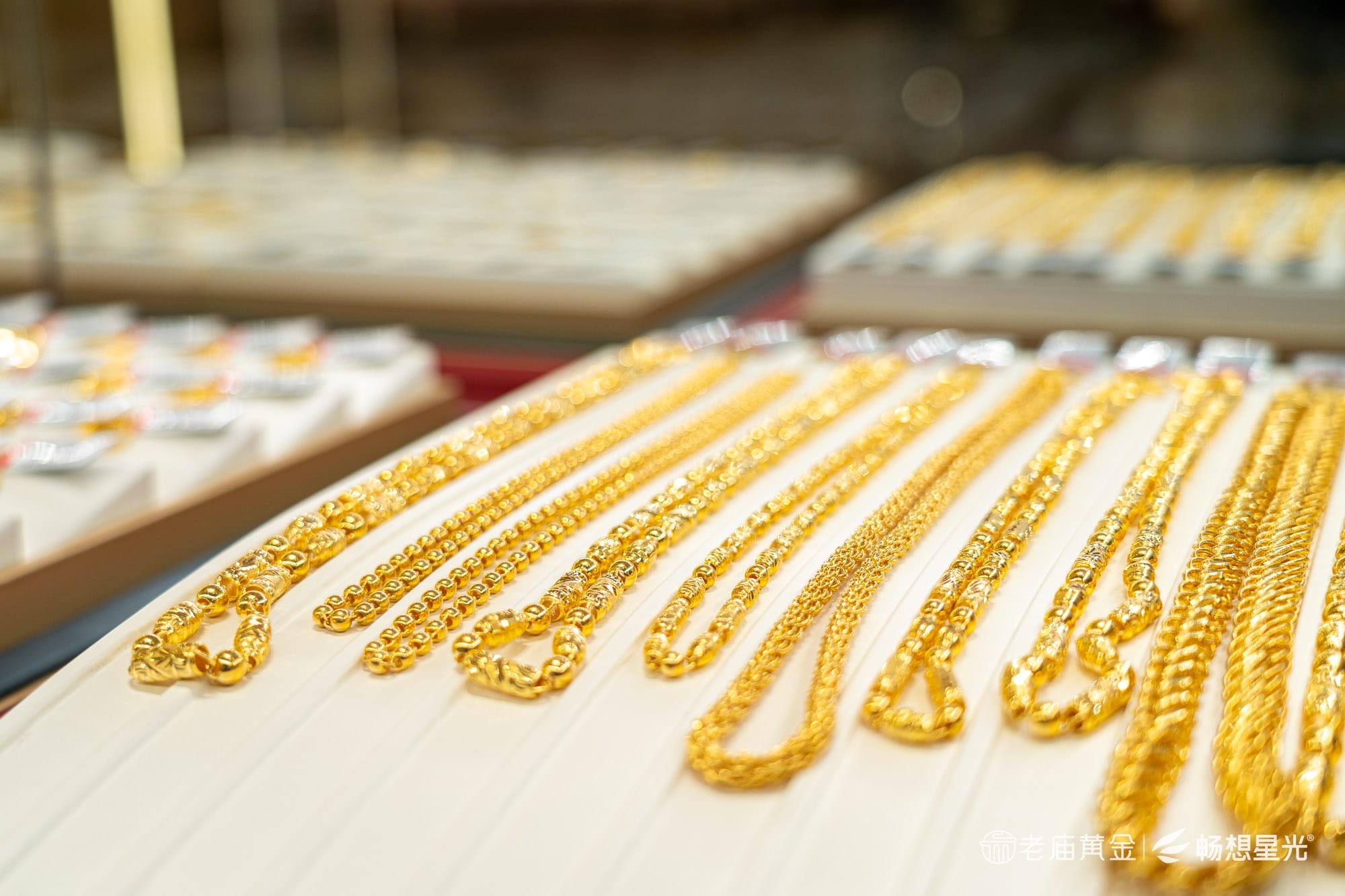 Jewelry lighting case of Laomiao Gold Feidong Flagship Store