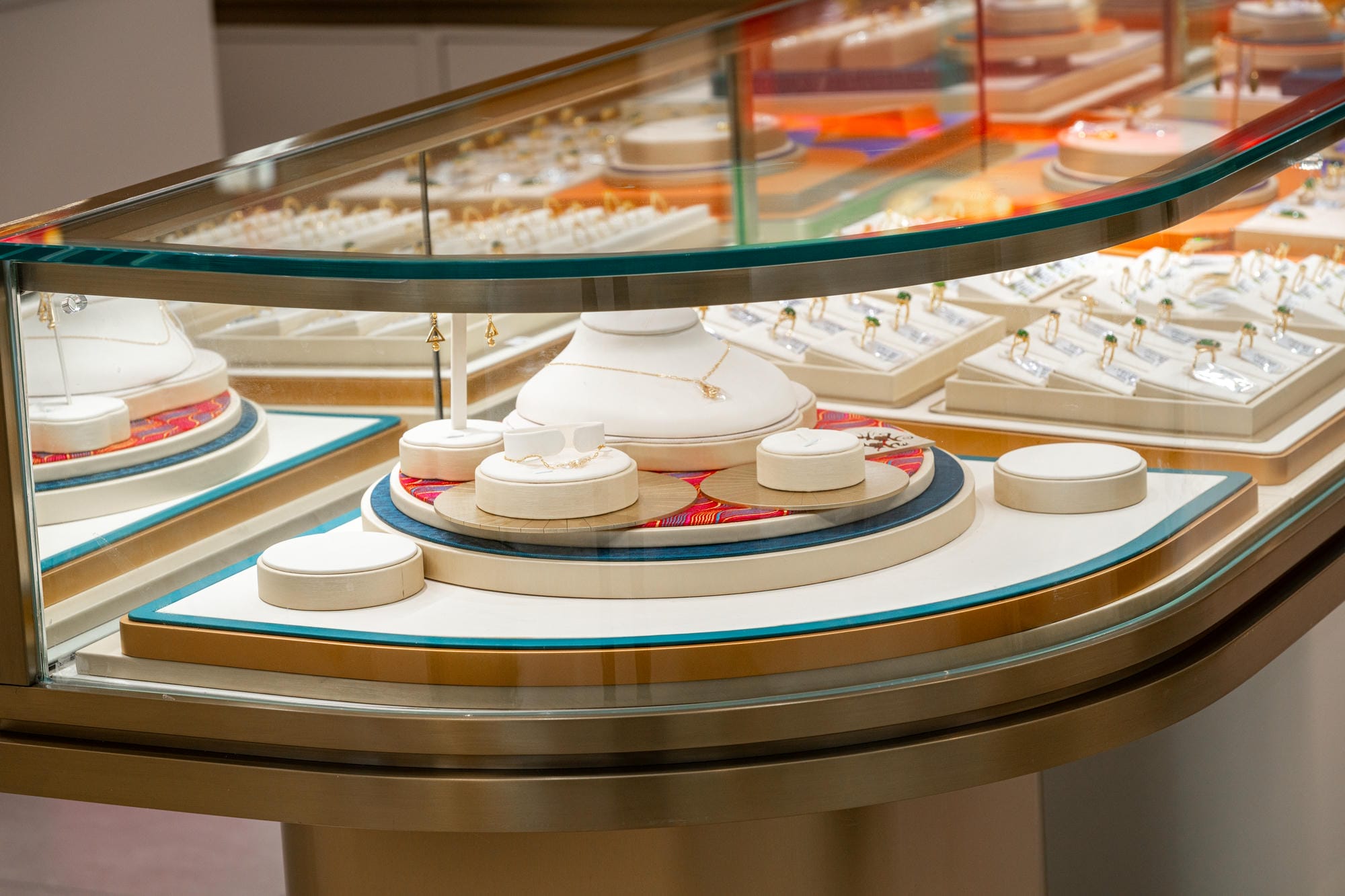 The China Gold and Jewelry Lighting Case in Nanchang International Jewelry City, Jiangxi Province