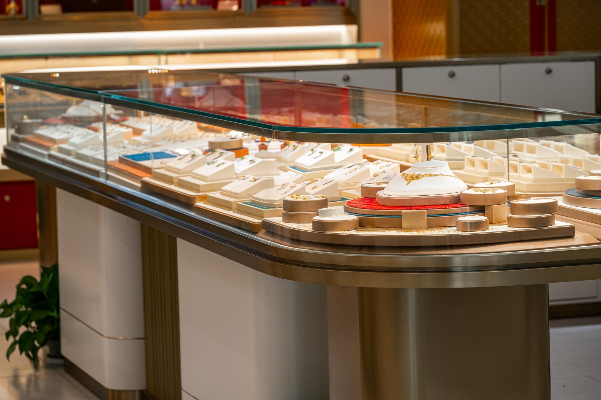 The China Gold and Jewelry Lighting Case in Nanchang International Jewelry City, Jiangxi Province