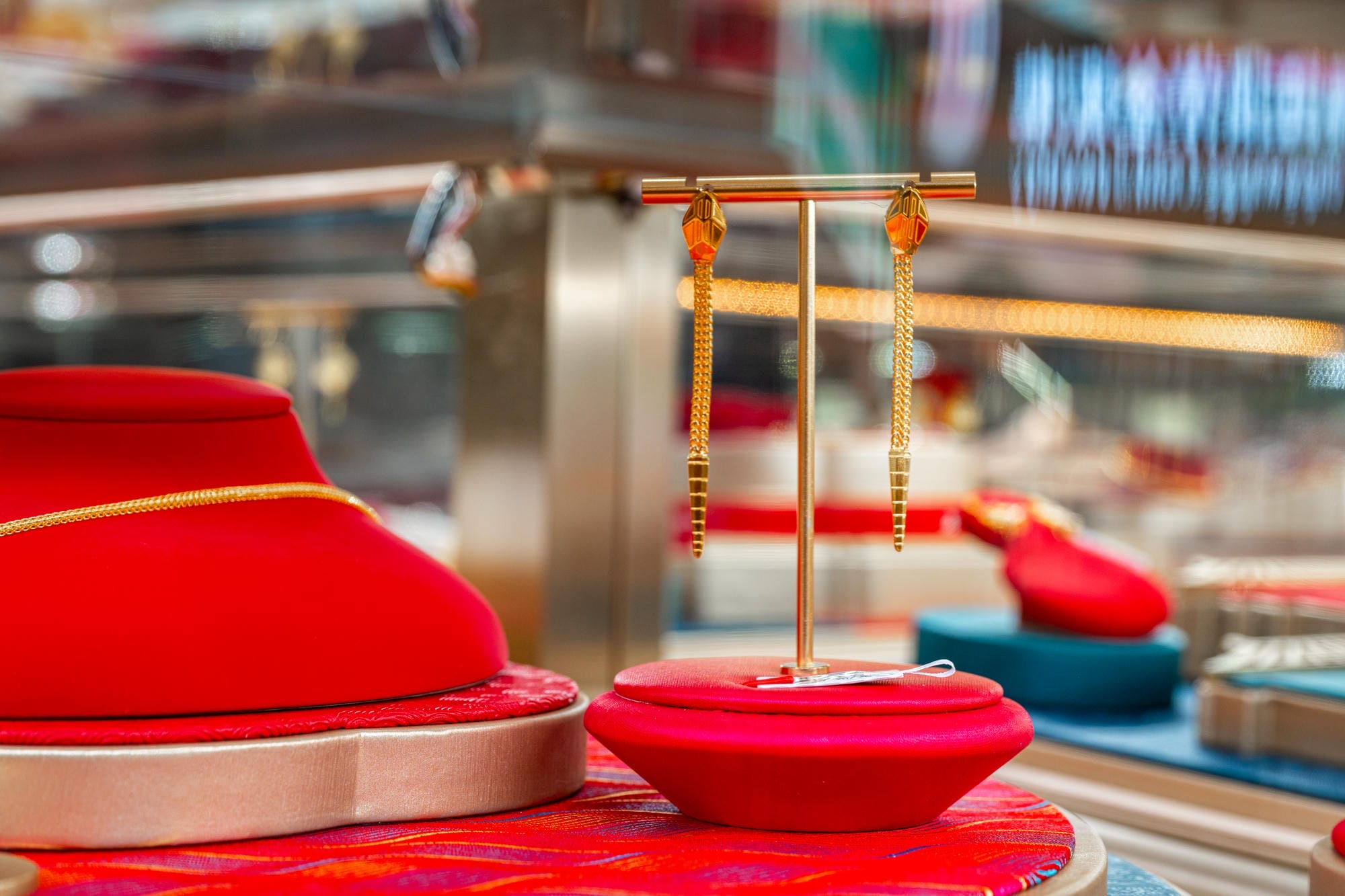 The China Gold and Jewelry Lighting Case in Nanchang International Jewelry City, Jiangxi Province