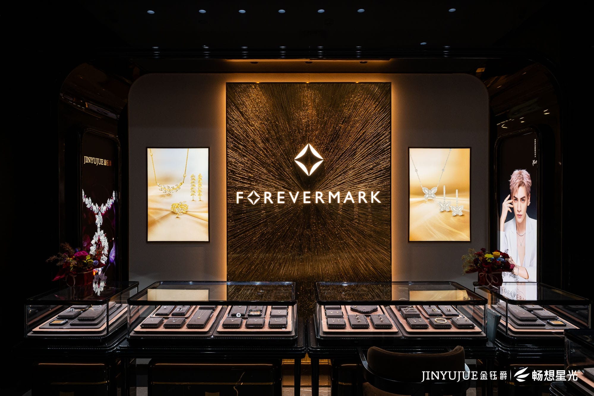 Jinyujue Jewelry Lighting Case: Reconstructing the Aesthetic Experience of High-end Jewelry with Light and Shadow Technology