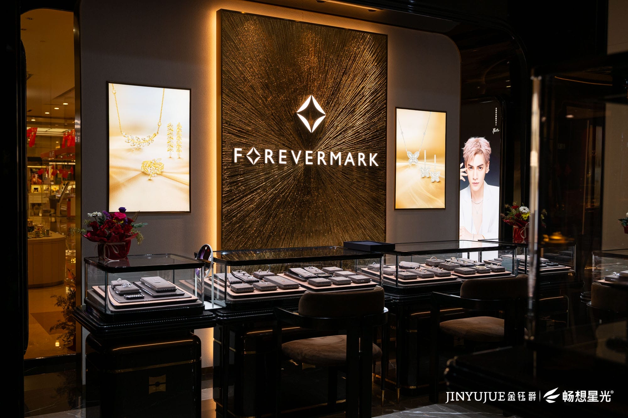 Jinyujue Jewelry Lighting Case: Reconstructing the Aesthetic Experience of High-end Jewelry with Light and Shadow Technology