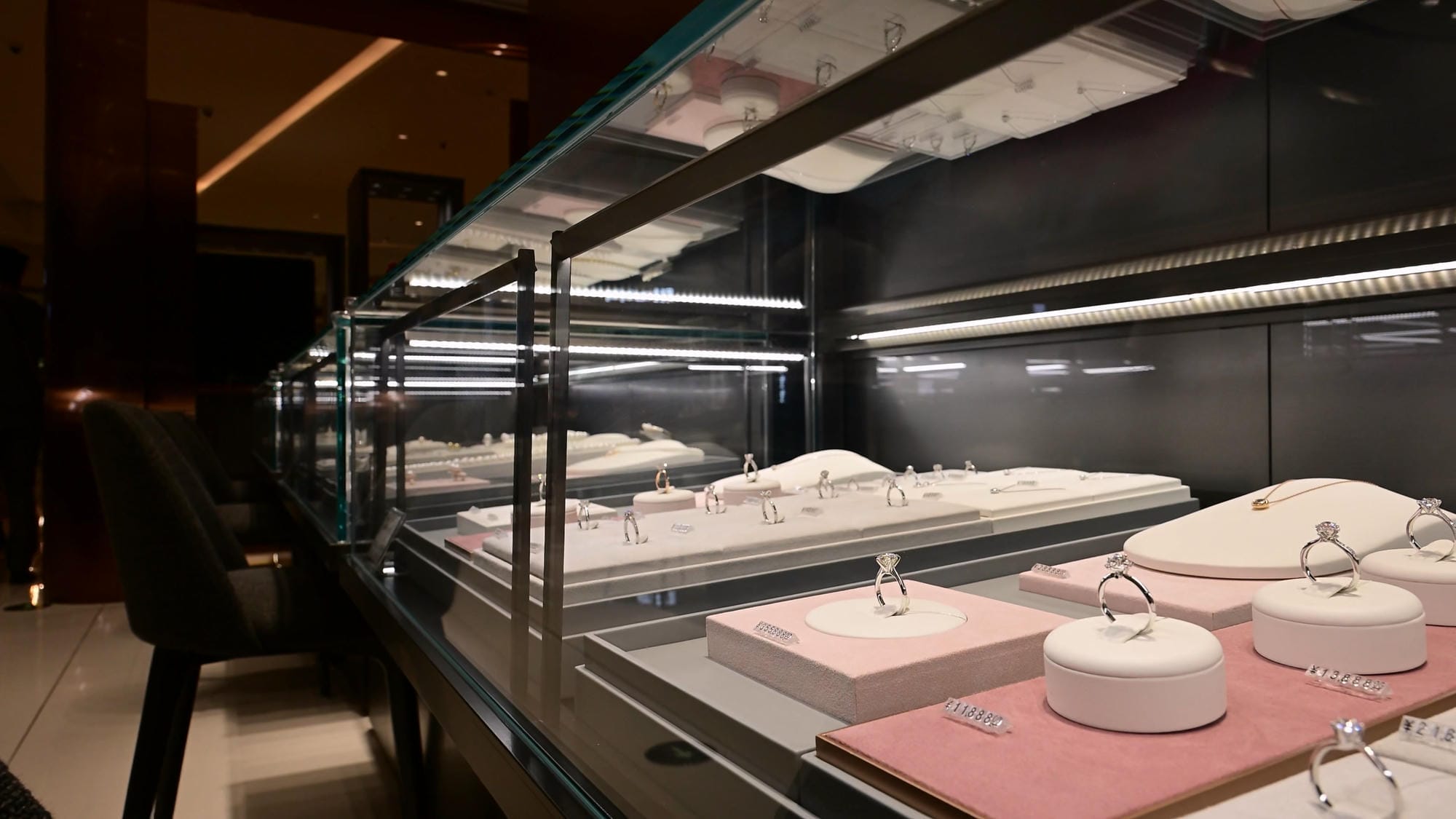 Jewelry lighting Case of Chow Tai Fook Plaza 2.0 in Hefei Mixc