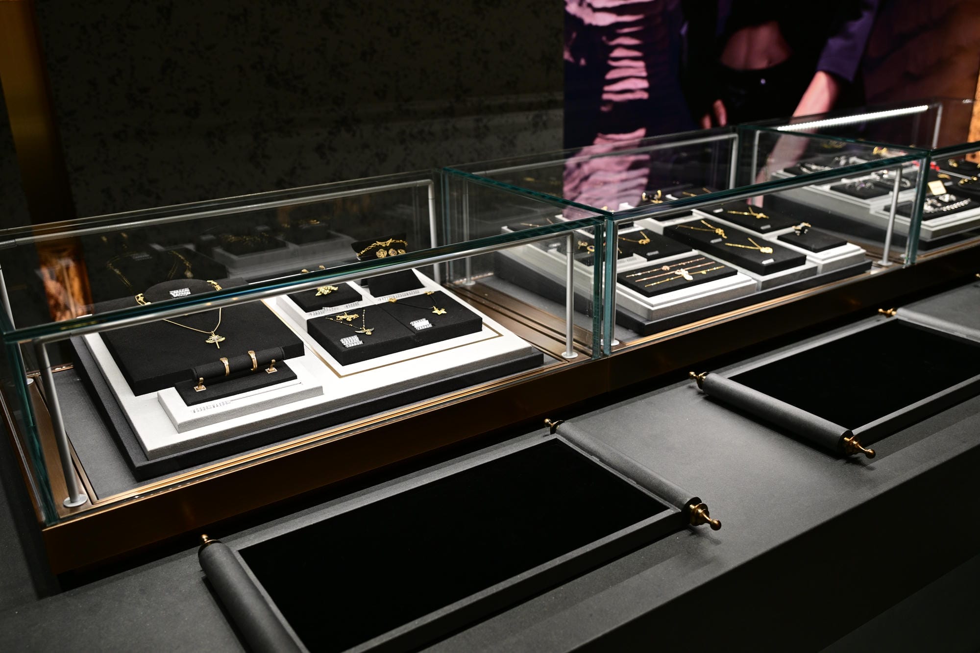 Hefei in77 MONOLOGUE Jewelry Lighting Case