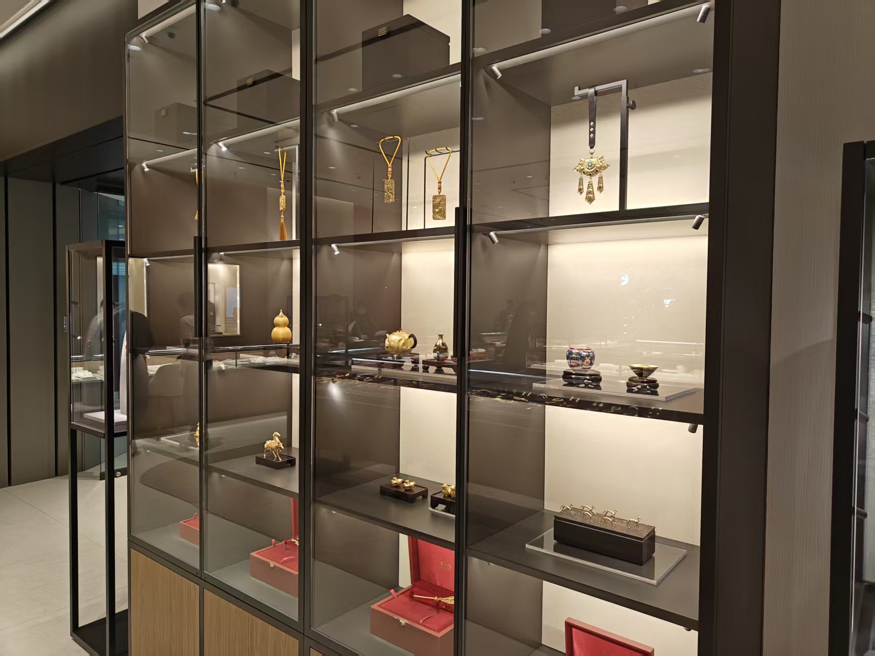 Chow Tai Fook's New Image Store at Shanghai Global Harbor: A Smart Lighting Case Study