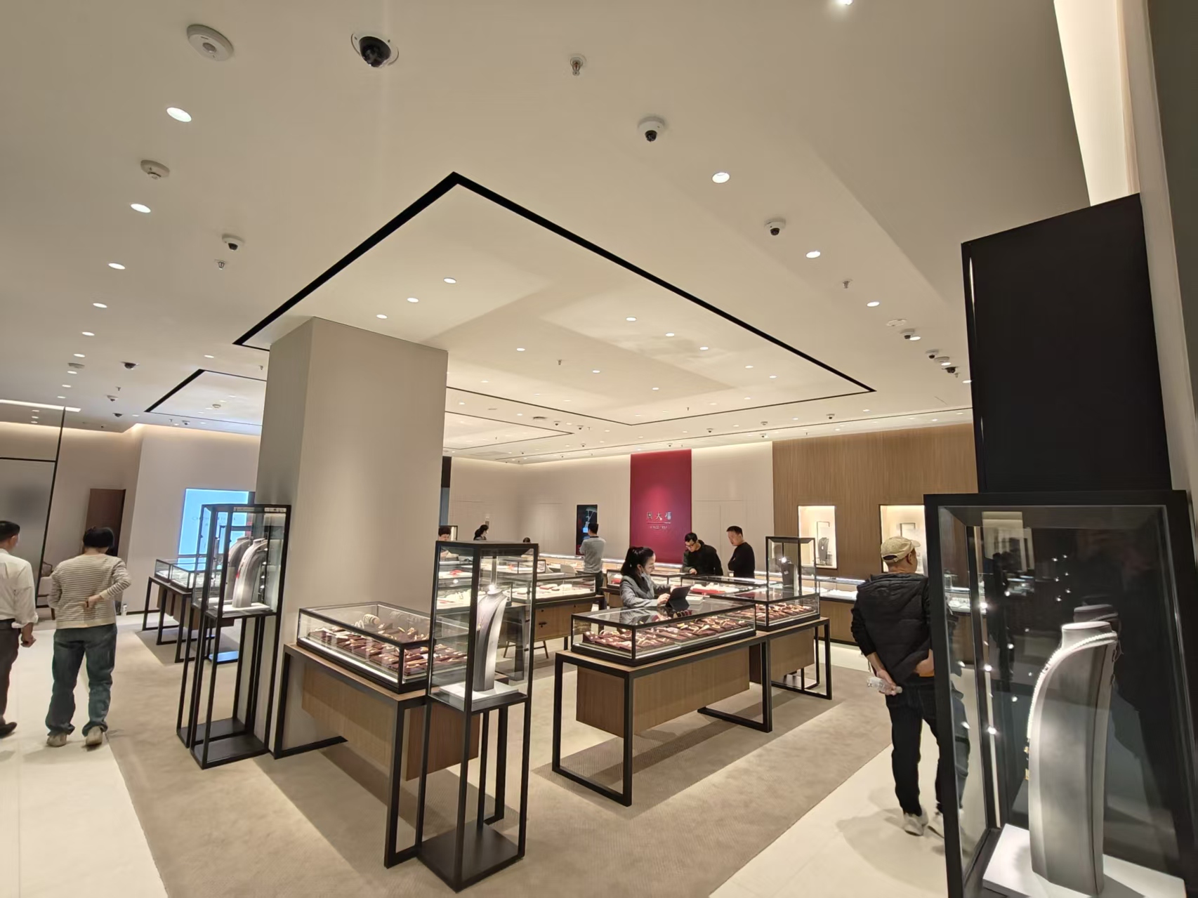 Chow Tai Fook's New Image Store at Shanghai Global Harbor: A Smart Lighting Case Study