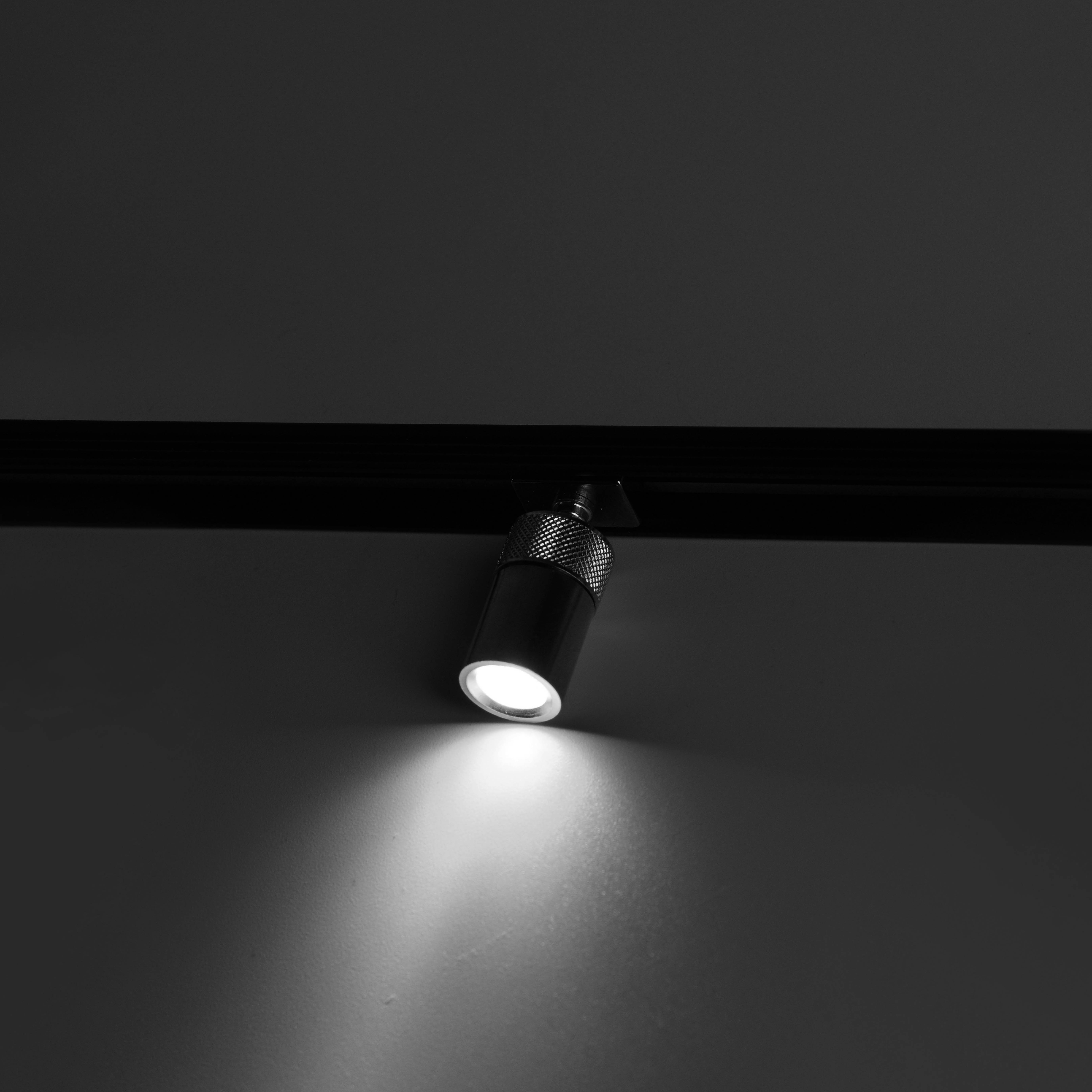D16 Mini size track spot light