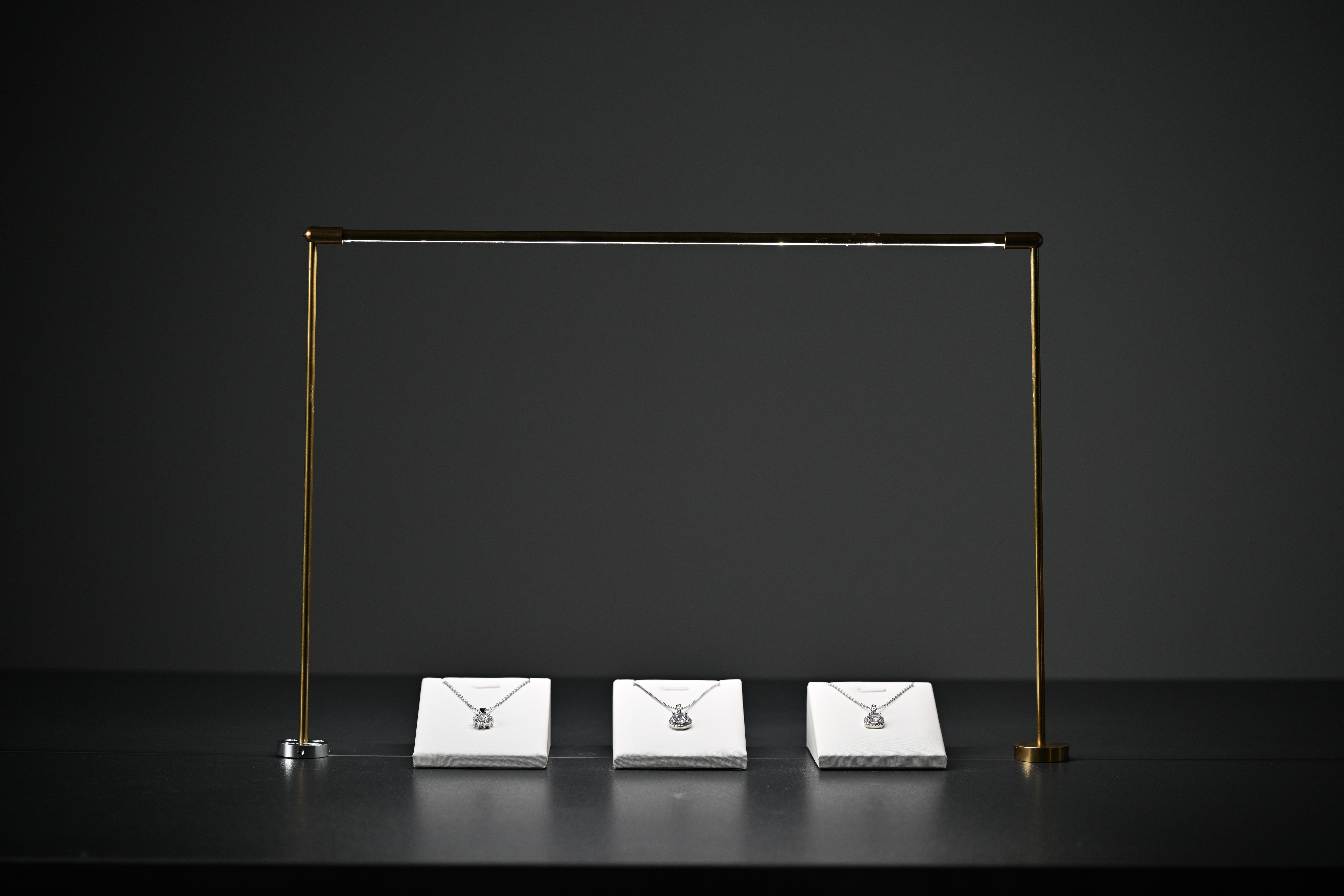 Showcase Tube Light